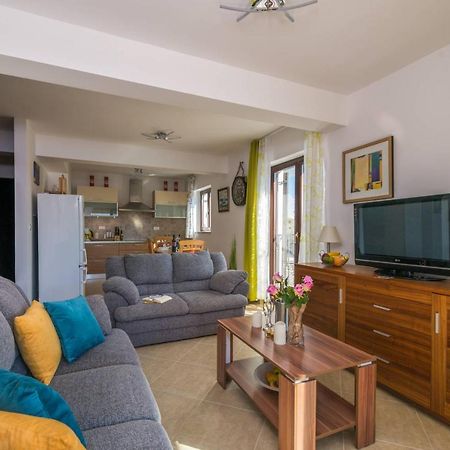Apartment Carpe Diem Premantura Kültér fotó